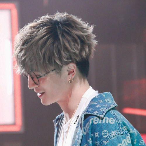 薛之谦照片大全帅气,魅力四射，帅气非凡